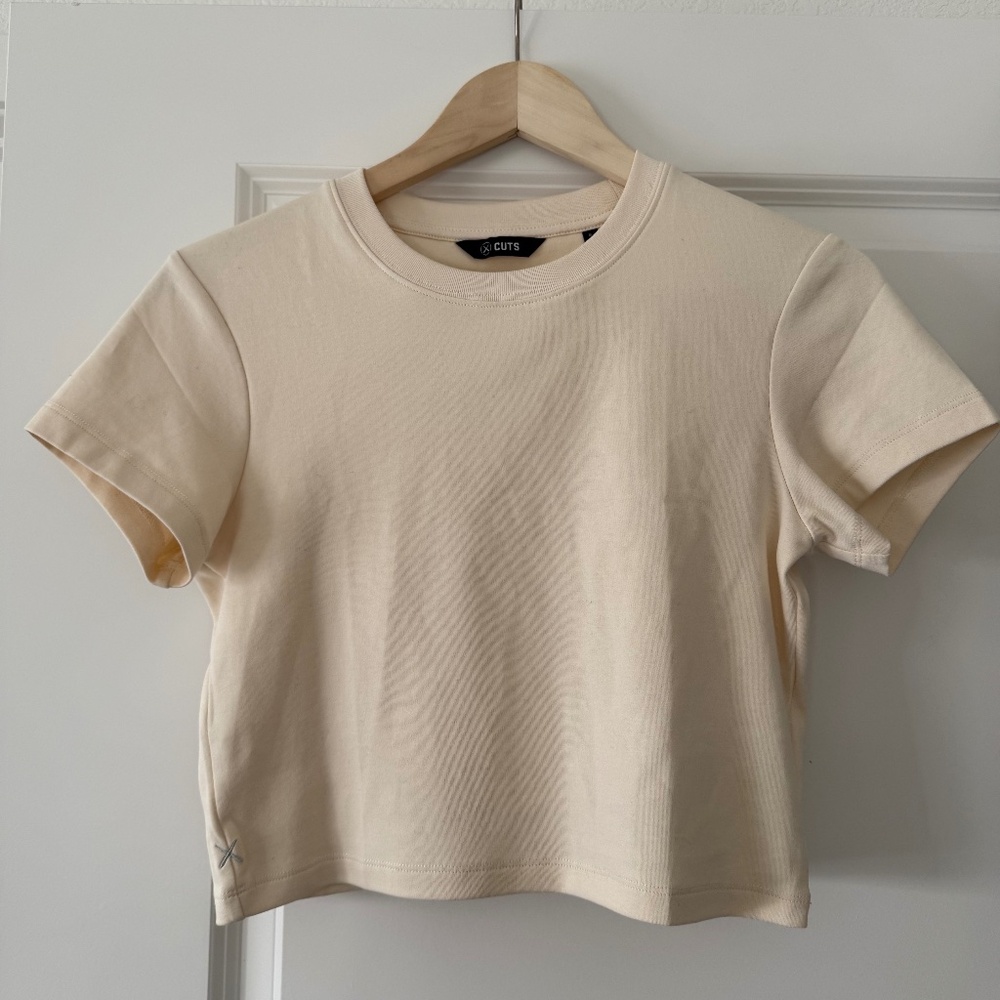 Cuts Cropped Tee